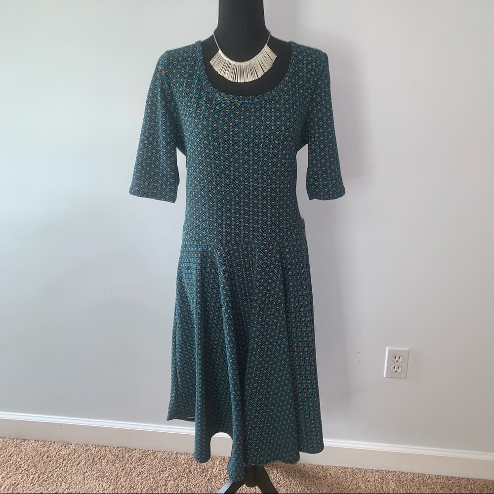 Gorgeous LulaRoe Nicole Basket weave pattern